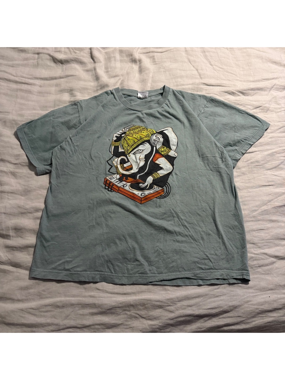 gray graphic tee with ganesha dj
